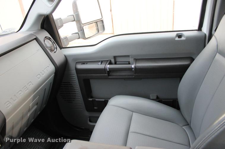 image for item L4956 2014 Ford F350 Super Duty CrewCab flatbed pickup truck