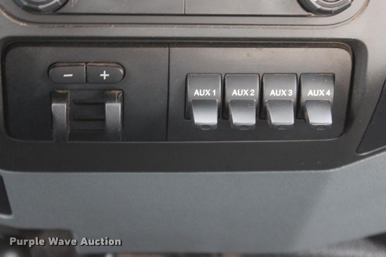 image for item L4956 2014 Ford F350 Super Duty CrewCab flatbed pickup truck