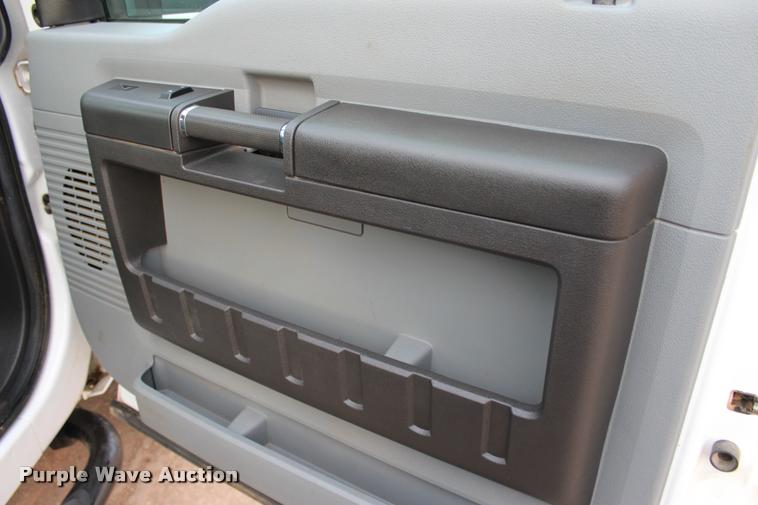 image for item L4956 2014 Ford F350 Super Duty CrewCab flatbed pickup truck