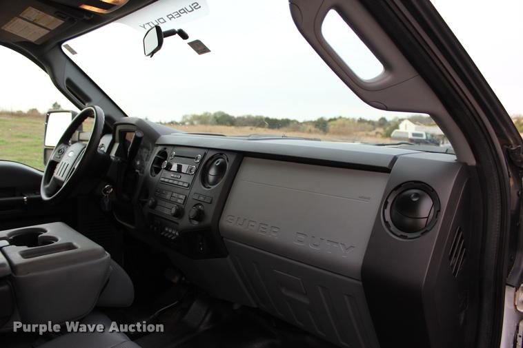 image for item L4956 2014 Ford F350 Super Duty CrewCab flatbed pickup truck