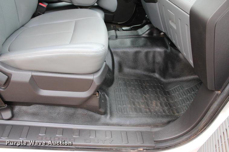 image for item L4956 2014 Ford F350 Super Duty CrewCab flatbed pickup truck