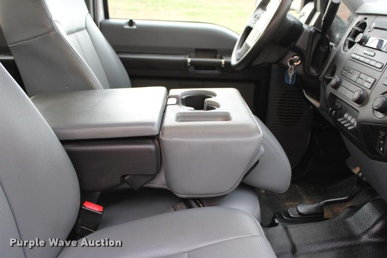 image for item L4956 2014 Ford F350 Super Duty CrewCab flatbed pickup truck