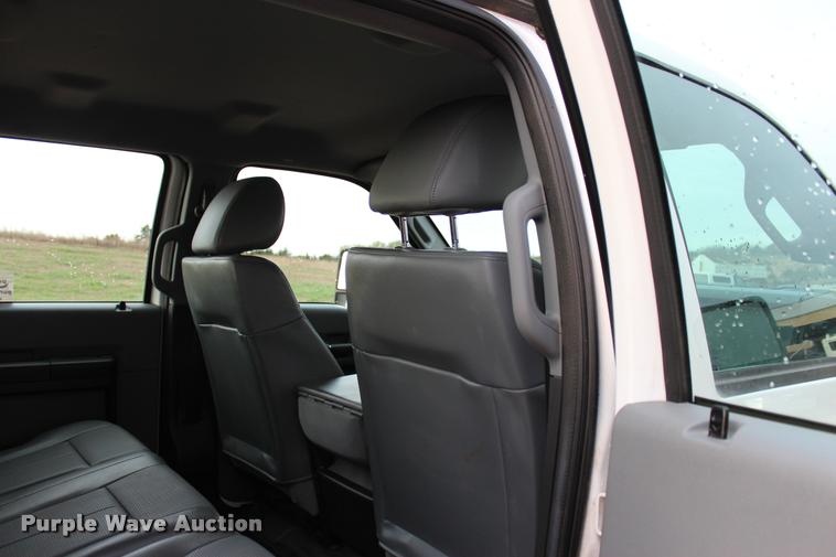 image for item L4956 2014 Ford F350 Super Duty CrewCab flatbed pickup truck