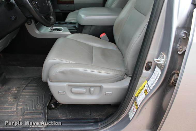 image for item L4957 2012 Toyota Tundra Limited CrewMax pickup truck