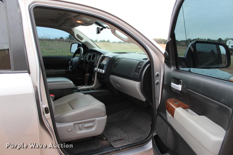 image for item L4957 2012 Toyota Tundra Limited CrewMax pickup truck