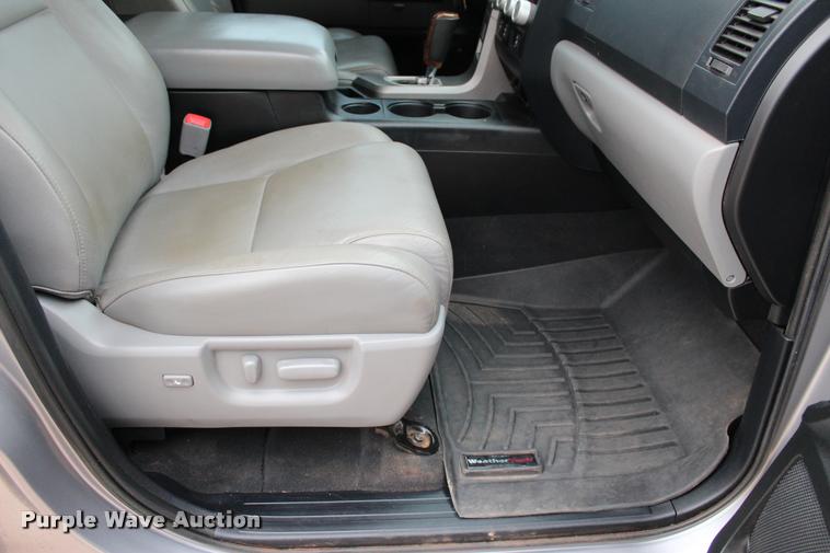 image for item L4957 2012 Toyota Tundra Limited CrewMax pickup truck