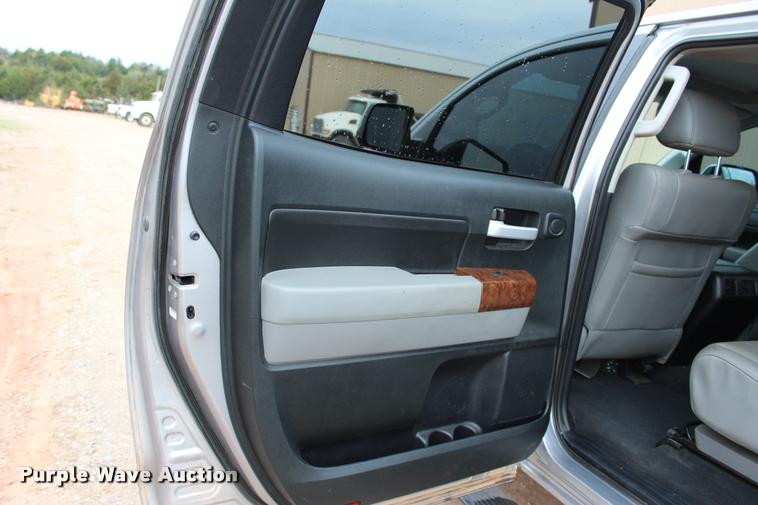 image for item L4957 2012 Toyota Tundra Limited CrewMax pickup truck