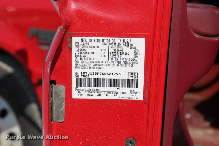 image for item L4964 1995 Ford F350 XLT Crew Cab pickup truck