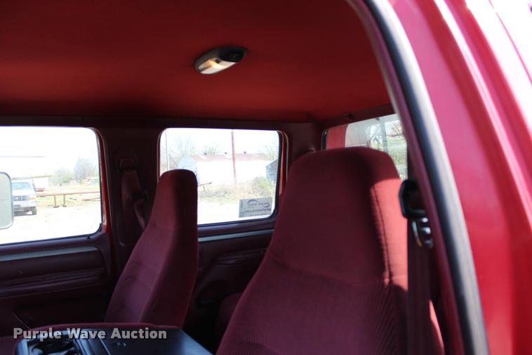 image for item L4964 1995 Ford F350 XLT Crew Cab pickup truck