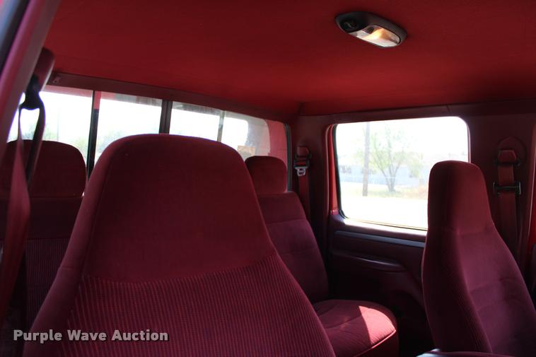 image for item L4964 1995 Ford F350 XLT Crew Cab pickup truck