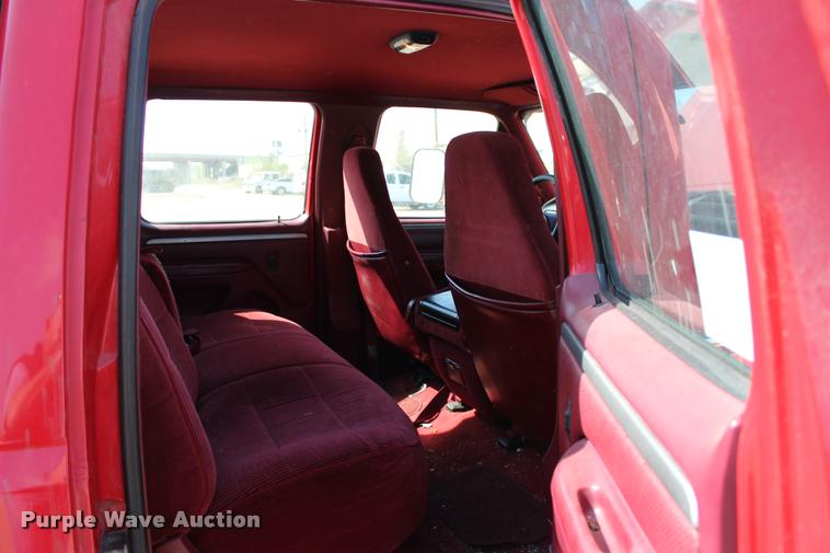 image for item L4964 1995 Ford F350 XLT Crew Cab pickup truck