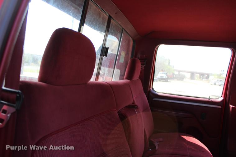 image for item L4964 1995 Ford F350 XLT Crew Cab pickup truck