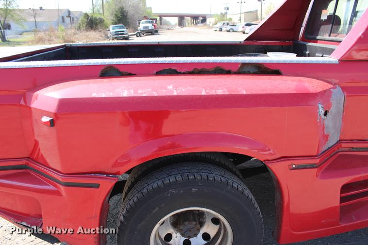 image for item L4964 1995 Ford F350 XLT Crew Cab pickup truck