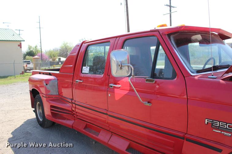 image for item L4964 1995 Ford F350 XLT Crew Cab pickup truck