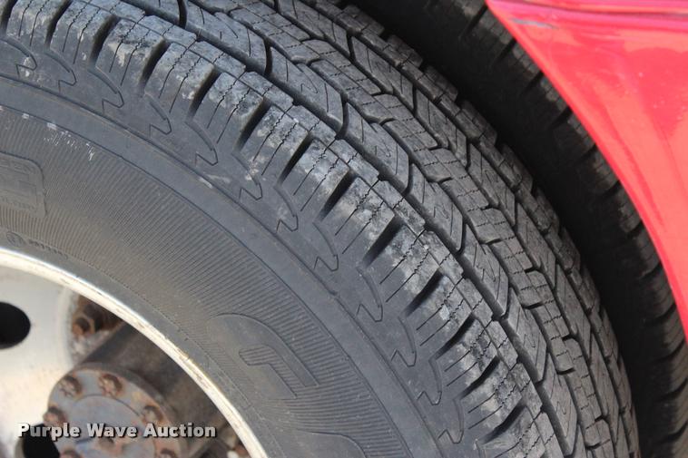 image for item L4964 1995 Ford F350 XLT Crew Cab pickup truck