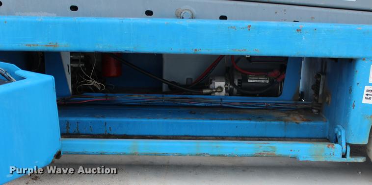 image for item L4968 2000 Genie GS2032 scissor lift