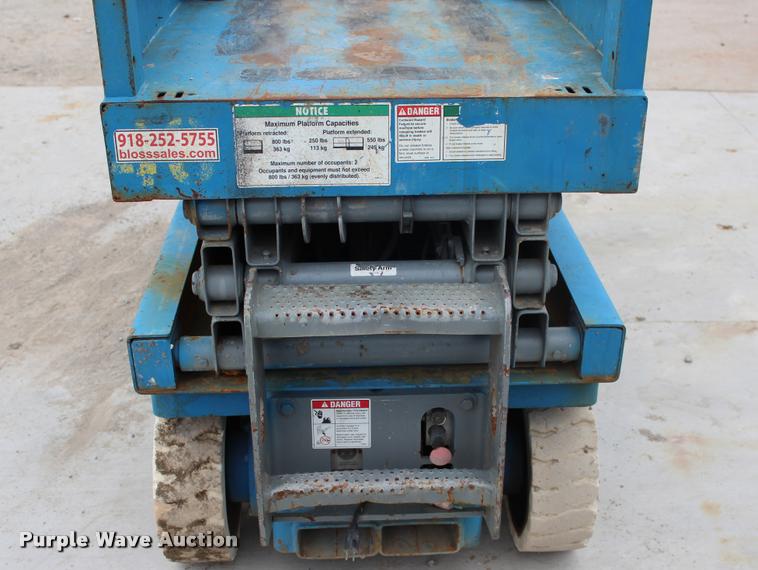 image for item L4968 2000 Genie GS2032 scissor lift