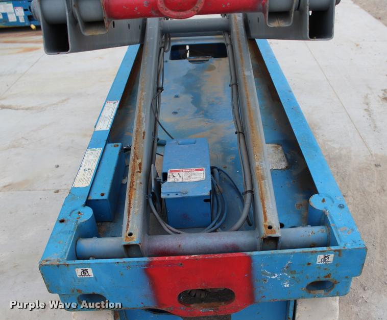 image for item L4968 2000 Genie GS2032 scissor lift