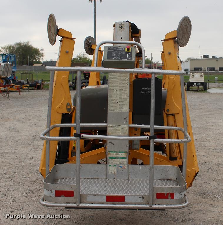 image for item L4969 2009 Bil-jax 5533A boom lift