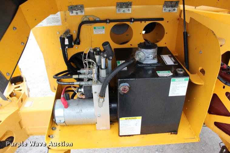 image for item L4969 2009 Bil-jax 5533A boom lift