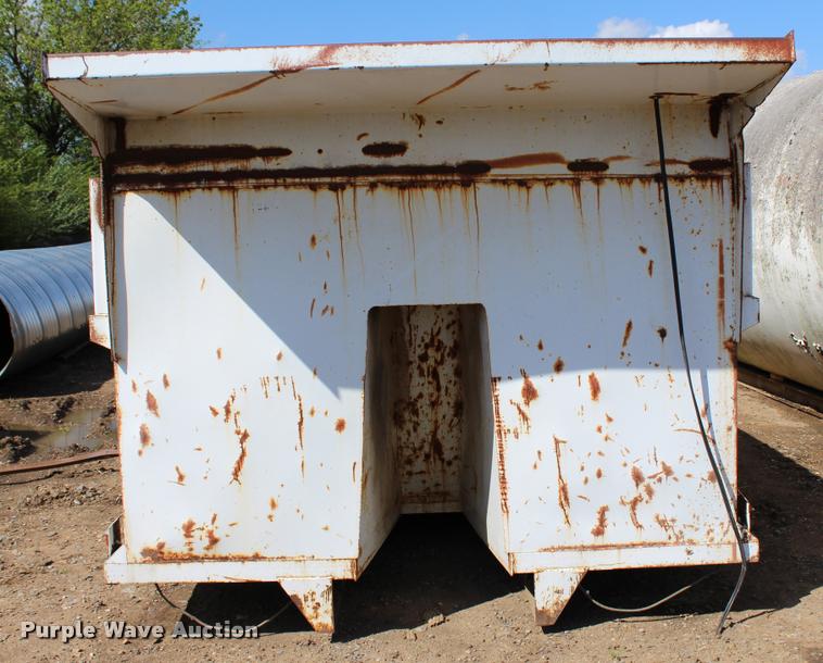 image for item L4978 Davis dump bed