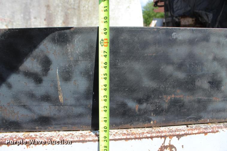 image for item L4978 Davis dump bed