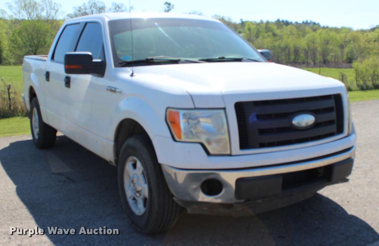 image for item L4979 2010 Ford F150 XLT SuperCrew pickup truck