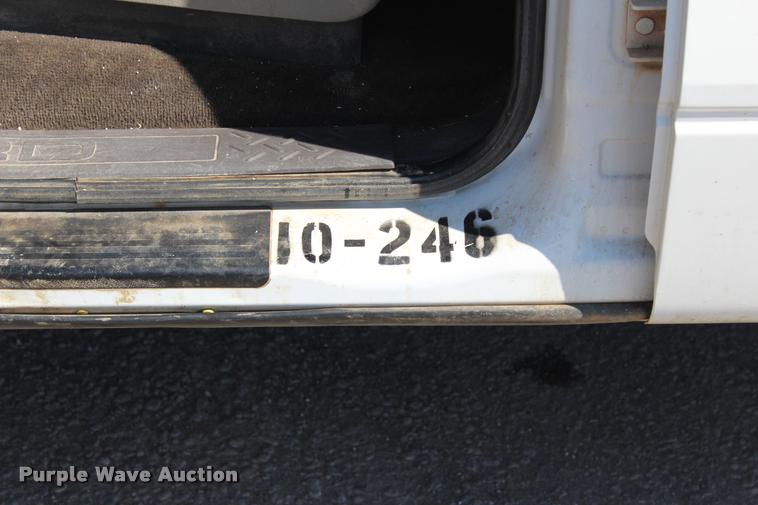 image for item L4979 2010 Ford F150 XLT SuperCrew pickup truck