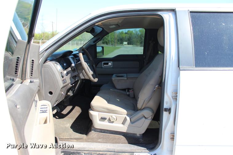 image for item L4979 2010 Ford F150 XLT SuperCrew pickup truck