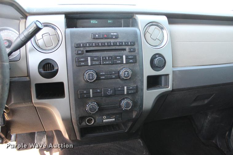 image for item L4979 2010 Ford F150 XLT SuperCrew pickup truck