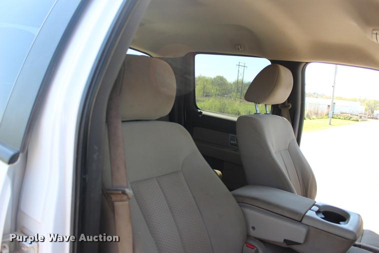 image for item L4979 2010 Ford F150 XLT SuperCrew pickup truck