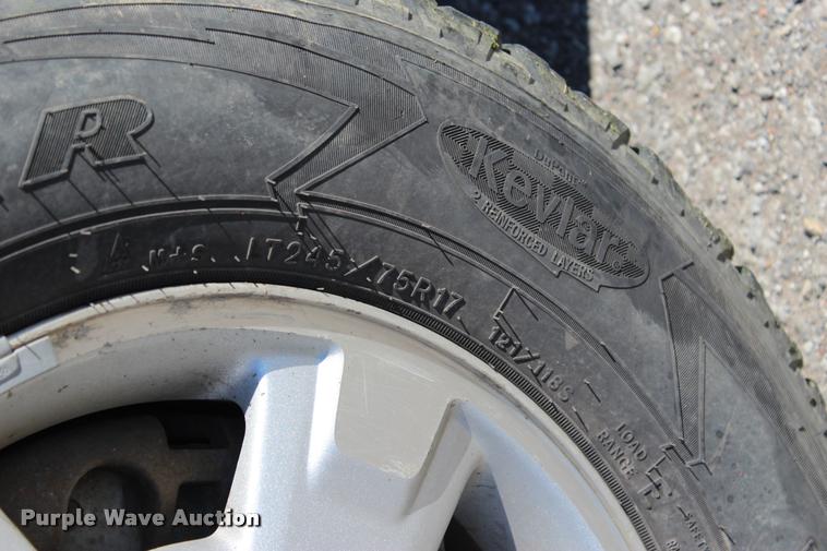 image for item L4979 2010 Ford F150 XLT SuperCrew pickup truck