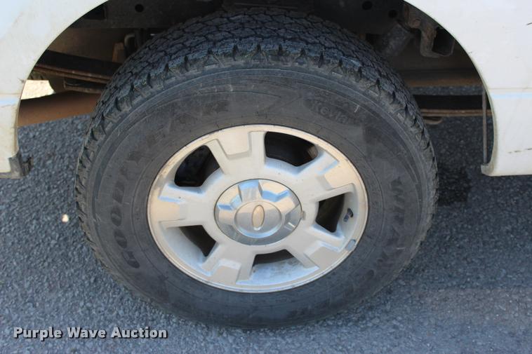 image for item L4979 2010 Ford F150 XLT SuperCrew pickup truck