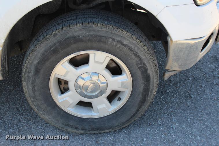 image for item L4979 2010 Ford F150 XLT SuperCrew pickup truck