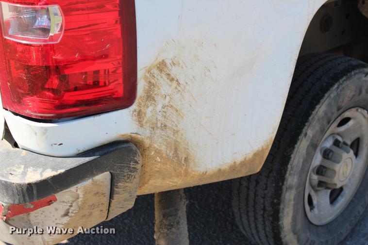 image for item L4980 2009 Chevrolet Silverado 2500HD Ext. Cab pickup truck