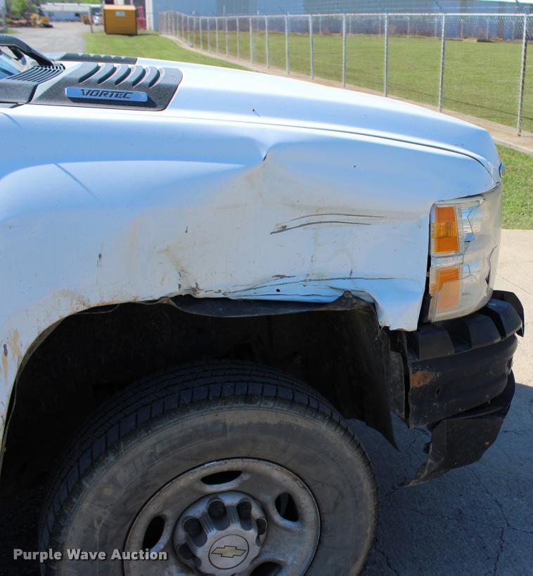 image for item L4980 2009 Chevrolet Silverado 2500HD Ext. Cab pickup truck