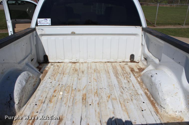 image for item L4981 2011 Ford F150 XLT SuperCab pickup truck