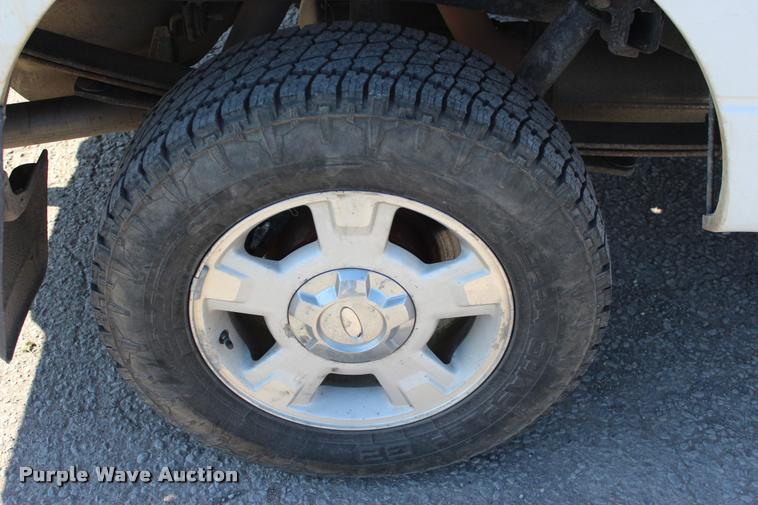 image for item L4981 2011 Ford F150 XLT SuperCab pickup truck