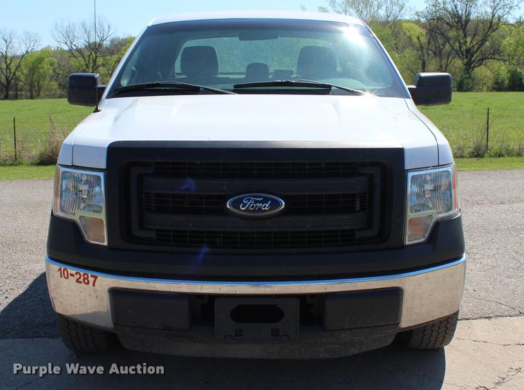 image for item L4982 2013 Ford F150 XL SuperCab pickup truck