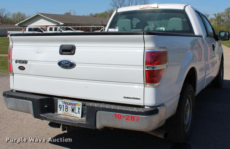 image for item L4982 2013 Ford F150 XL SuperCab pickup truck