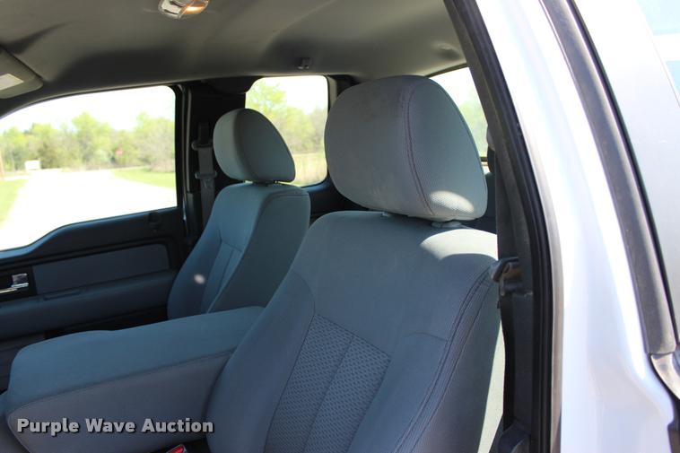 image for item L4982 2013 Ford F150 XL SuperCab pickup truck