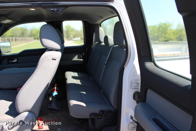 image for item L4982 2013 Ford F150 XL SuperCab pickup truck