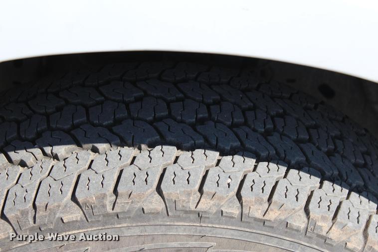 image for item L4982 2013 Ford F150 XL SuperCab pickup truck