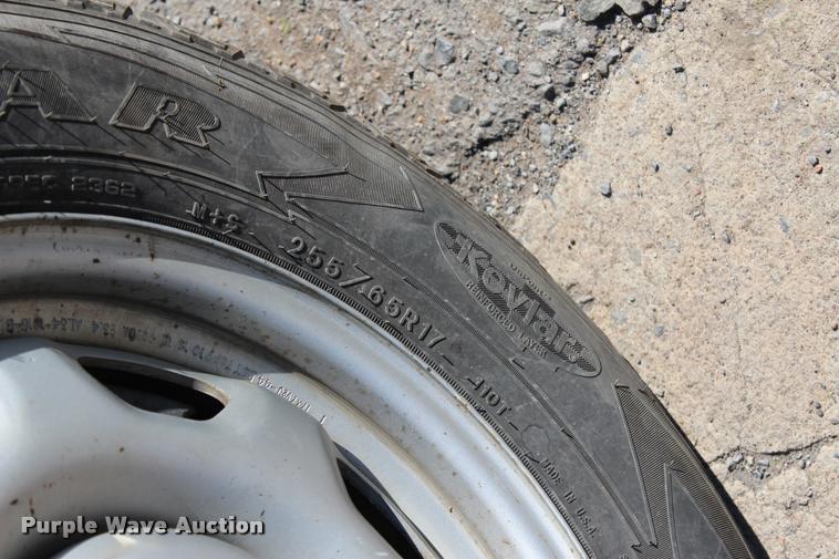 image for item L4982 2013 Ford F150 XL SuperCab pickup truck