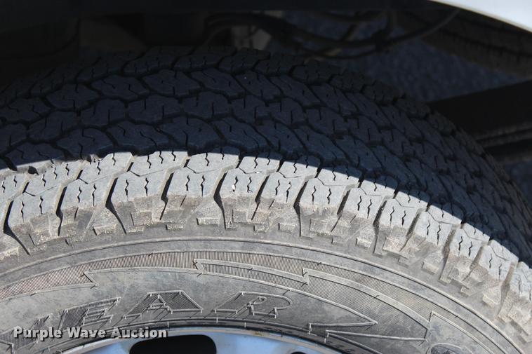 image for item L4982 2013 Ford F150 XL SuperCab pickup truck