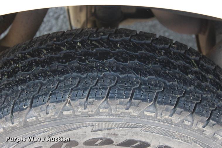 image for item L4982 2013 Ford F150 XL SuperCab pickup truck