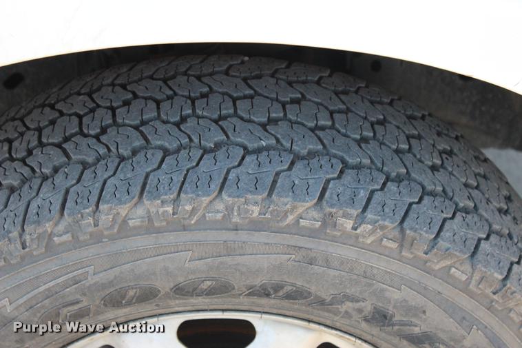 image for item L4982 2013 Ford F150 XL SuperCab pickup truck