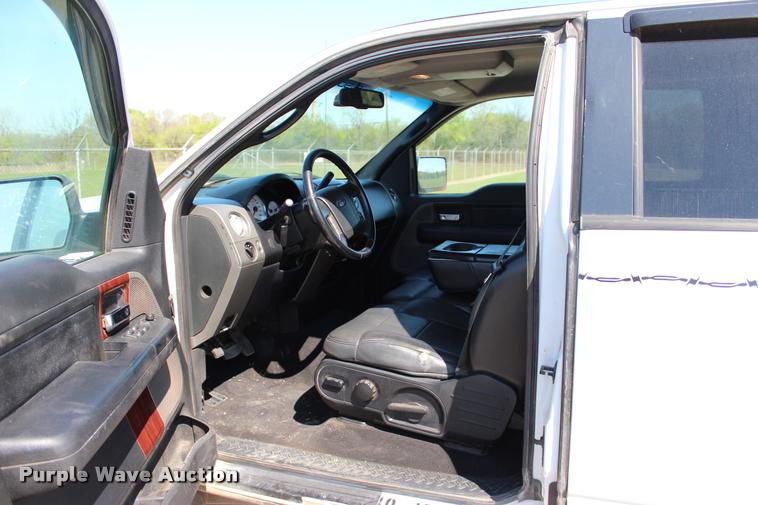 image for item L4983 2006 Ford F150 Lariat SuperCab pickup truck