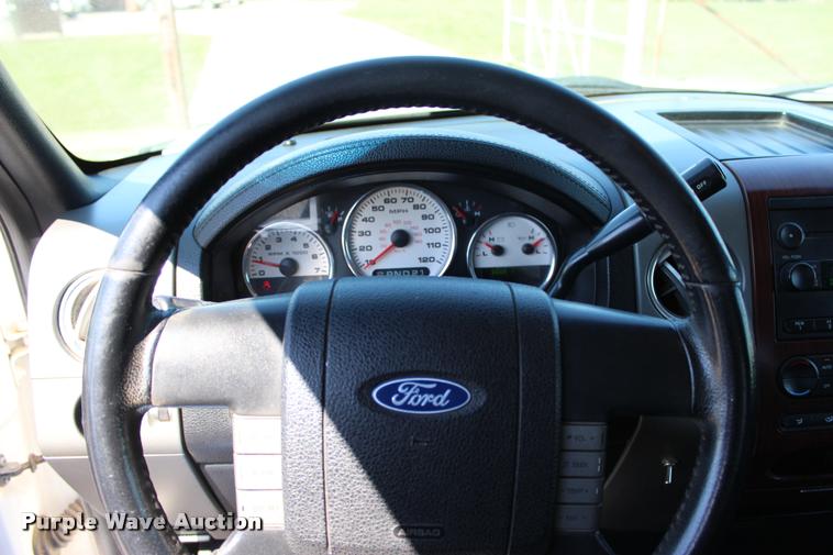 image for item L4983 2006 Ford F150 Lariat SuperCab pickup truck