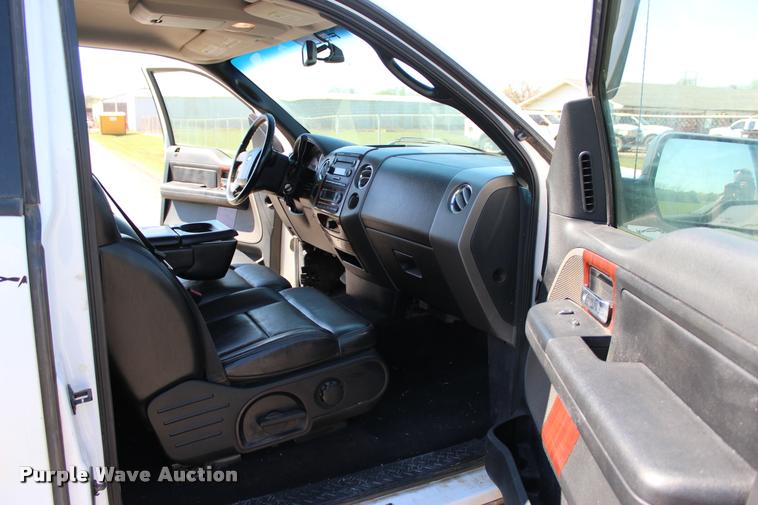 image for item L4983 2006 Ford F150 Lariat SuperCab pickup truck